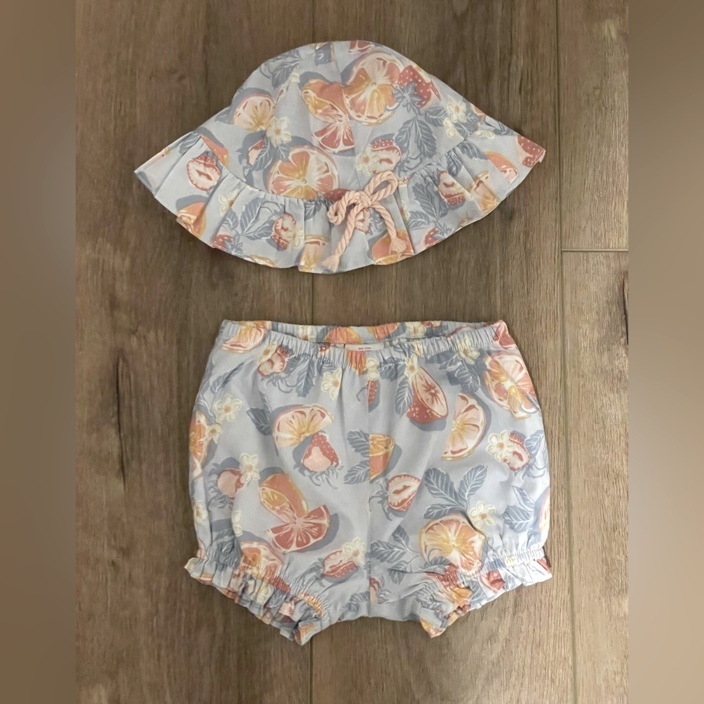 Tommy Bahama Baby Bloomers & Hat
